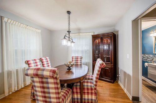 223 Barberry Ave, Kalamazoo MI 49002-6205 exterior