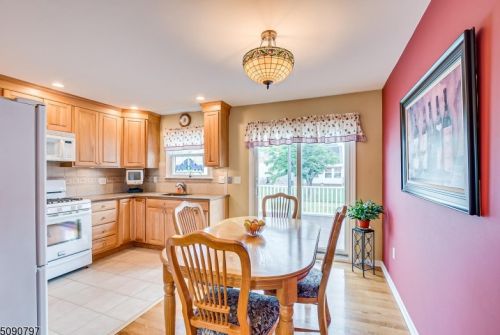 57 Francis St, Iselin NJ 08830-1121 exterior