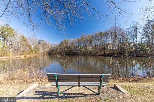 6612 Netties Ln, Alexandria VA 22315-6035 exterior