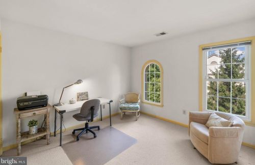 10960 Bloomingdale Dr, Rockville MD 20852-5550 exterior