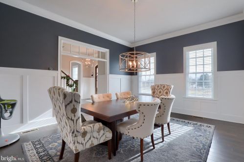 453 Delp Rd, Lancaster PA 17601-2915 exterior