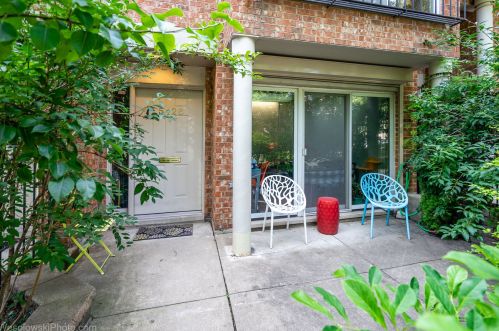 5428 Ellis Ave, Chicago IL  60615-5008 exterior