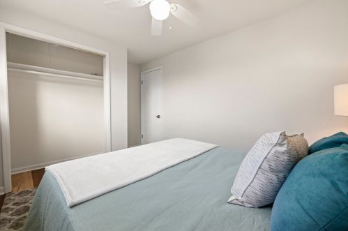 464 Artesian Ave, Chicago IL 60629-1210 exterior