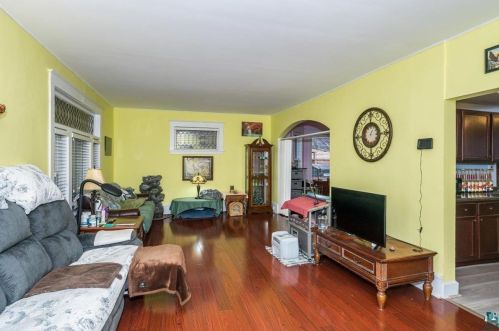 6411 Polk St, Duluth MN 55807-2252 exterior