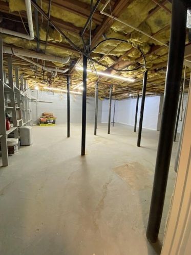 1414 Amanda Cir, Atlanta GA  30329-3318 exterior