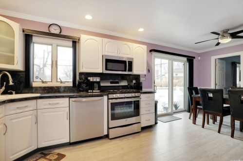 12 Genesee Dr, Commack NY 11725-4026 exterior