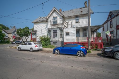 1435 Walker St, Milwaukee, WI 53204-2124
