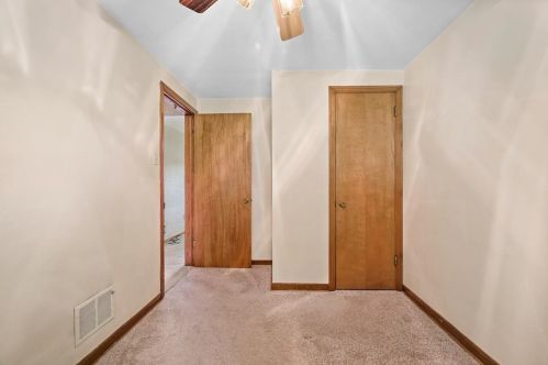 3328 Recker Dr, Pittsburgh PA 15227-4248 exterior