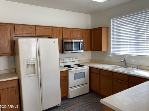 4218 62nd Ln, Phoenix AZ  85043-1904 exterior