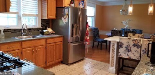 8120 Wyndam Rd, Camden NJ 08109-3221 exterior