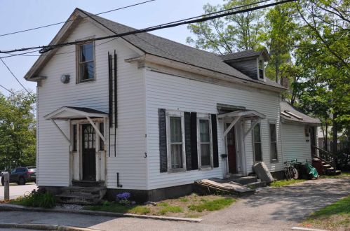 3 Thorndike St, Concord, NH 03301-3629