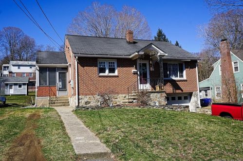 61 Spg St, Torrington CT 06790-4712 exterior