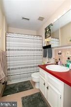 2047 Green St, Philadelphia PA 19130-3111 exterior