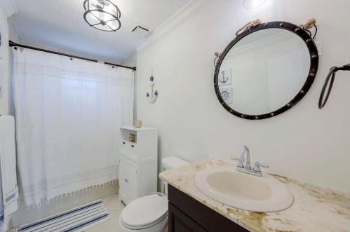 724 102 Ave, Naples FL 34108-3214 exterior