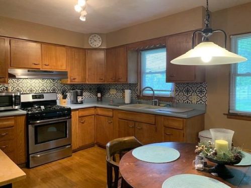 6121 Pennsylvania St, Gary IN 46410-3031 exterior