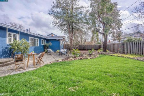 915 Dartmouth Way, Concord CA  94518-3819 exterior