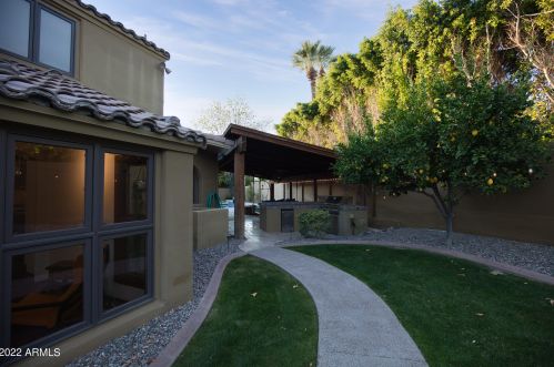 7345 2 Ave, Phoenix AZ 85023-6573 exterior