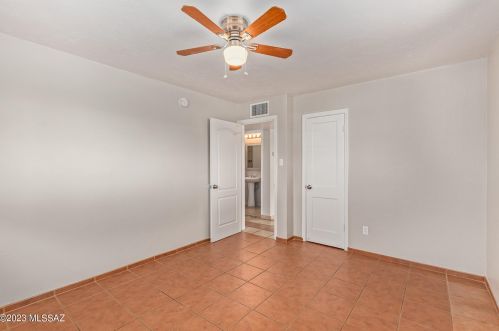 818 Calle Bocina, Tucson AZ  85756-6434 exterior