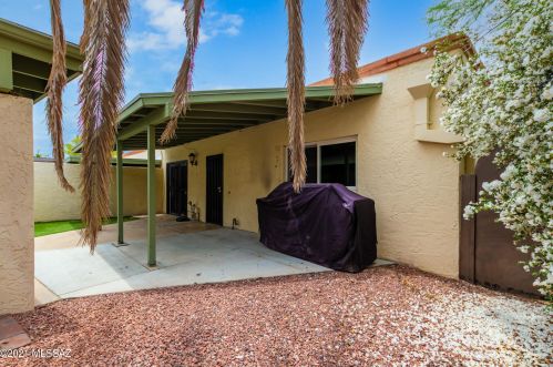 6370 Orange Tree Dr, Tucson AZ 85704-3955 exterior