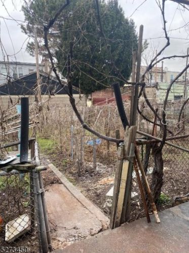 516 9th St, Newark NJ  07107-1906 exterior