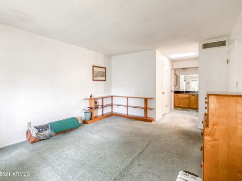 5654 12 St, Phoenix AZ 85086-7358 exterior