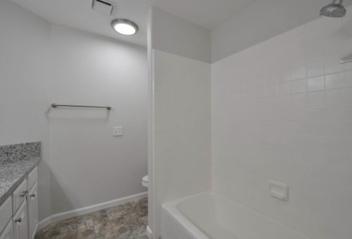 2103 Bristol Park Cir, Turlock CA  95382-2965 exterior