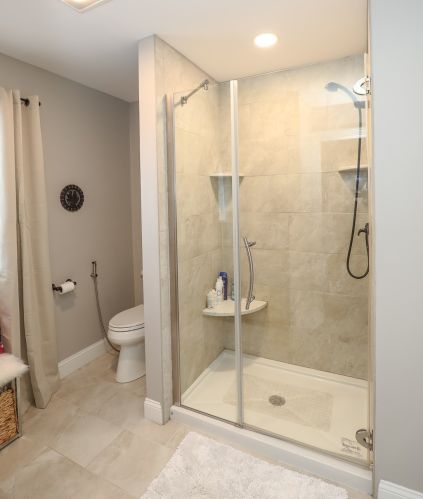 2 Fairview Dr, Concord NH 03301-6917 exterior