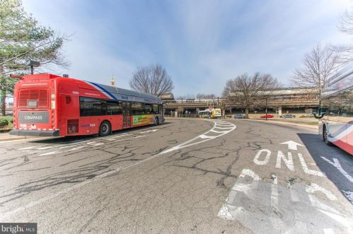 1801 Commonwealth Ave, Alexandria VA 22301-1403 exterior