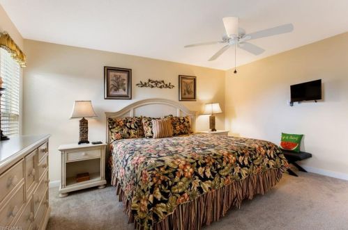 3115 Boca Ciega Dr, Naples FL 34112-6105 exterior