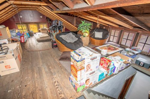 325 Montana St, Milwaukee WI 53219-3077 exterior