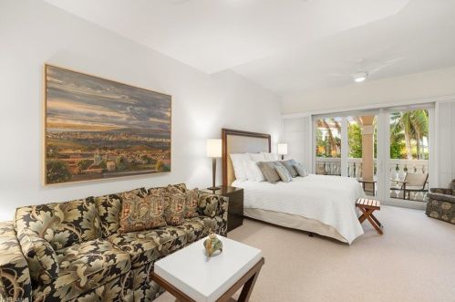 24 Casa Mar Ln, Naples FL 34103-3685 exterior