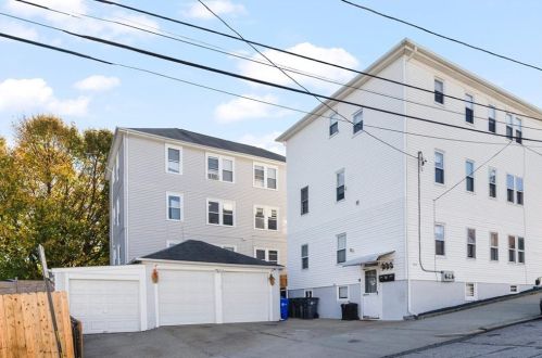 74 Terrace Ave, Providence, RI 02909-3853