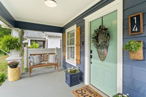 14 Eugenia Pl, Atlanta GA  30318-6357 exterior