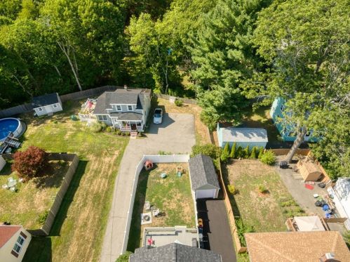 9 Glendale Ave, Peabody MA 01960-6550 exterior