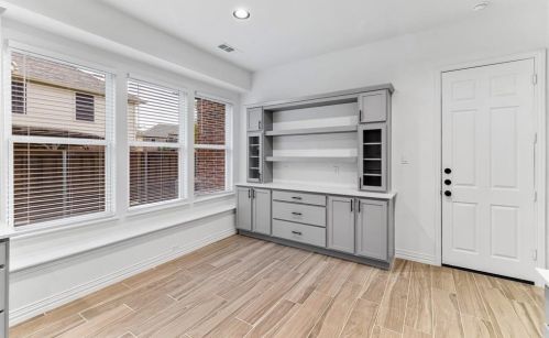 1664 Sagebrush Dr, Frisco TX 75033-7649 exterior