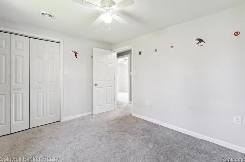 1787 Sashabaw Rd, Brandon MI  48462-9163 exterior