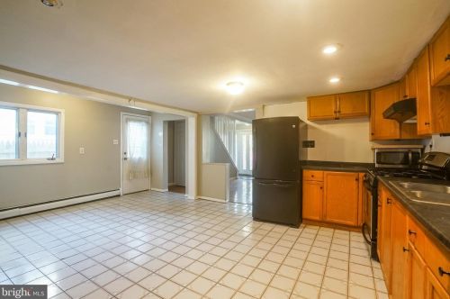 644 2 St, Trenton NJ 08611-3021 exterior