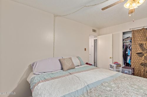 2045 Cholla St, Phoenix AZ 85029-3820 exterior