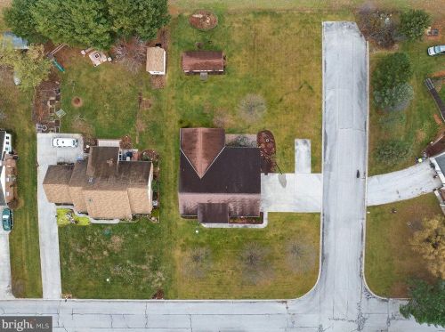 106 Lee Ann Ct, Hanover PA 17331-9560 exterior