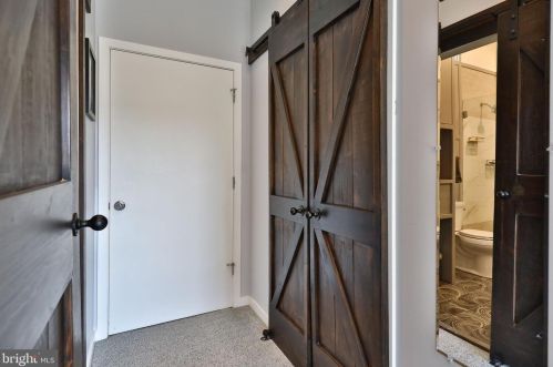 1513 Bainbridge St, Philadelphia PA 19146-2130 exterior