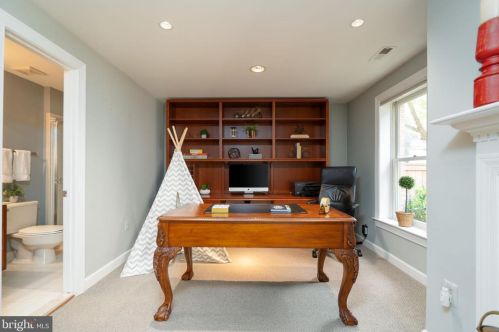 1532 Hampton Hill Cir, Mc Lean VA  22101-6020 exterior