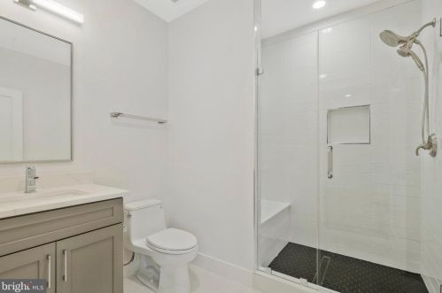 1520 Brookhaven Dr, Mc Lean VA  22101-4127 exterior