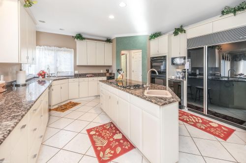 33654 Lotties Dr, New Baltimore MI 48047-2378 exterior