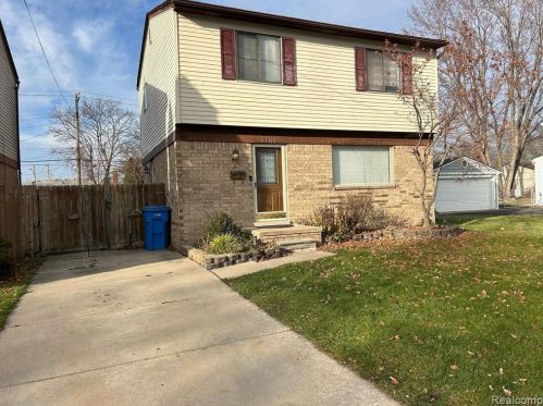 8101 Nightingale St, Dearborn Heights, MI 48127-1288