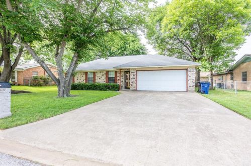 2609 Easy St, Denison, TX 75020-7177