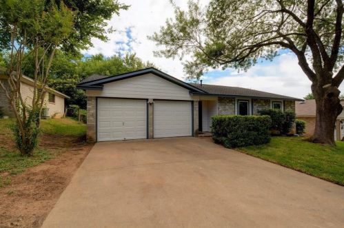 202 Cloudview Dr, Austin TX  78745-5615 exterior