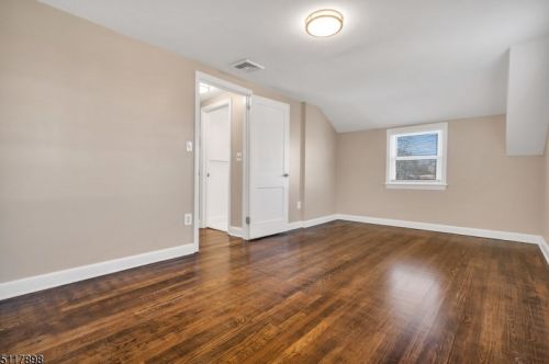 25 Morgan Ln, Bridgewater NJ 08807-3007 exterior