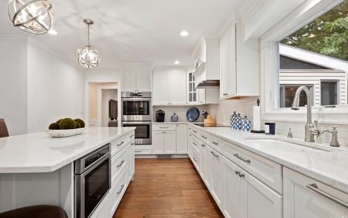 48 Cedar Rdg Ln, Huntington Station NY 11746-7941 exterior