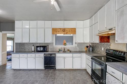 15058 Keller Ave, Cedar Springs MI 49319-9733 exterior