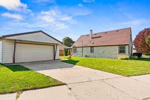 3160 70, Milwaukee WI 53219-4010 exterior